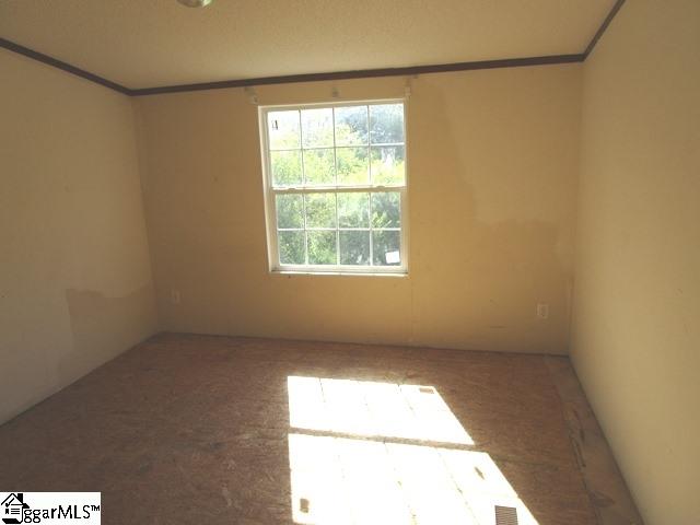 738 Daventon Road Fountain Inn, SC 29644 - Photo 6 of 7