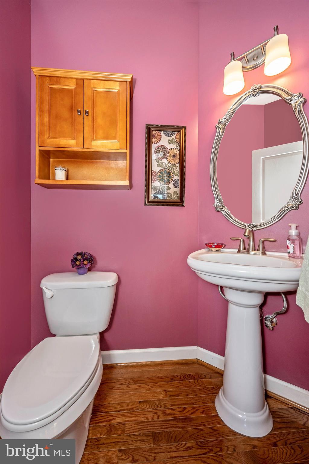 23410 Kimblehunt Place Gaithersburg, MD 20882 - Photo 16 of 72 Main floor powder room.