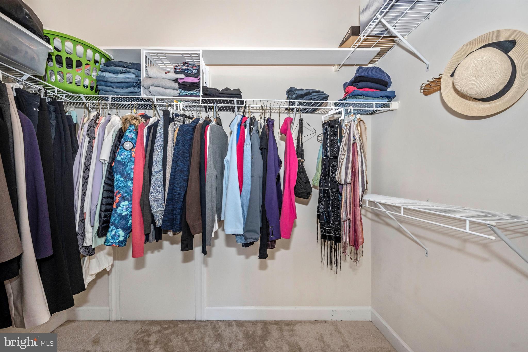 23410 Kimblehunt Place Gaithersburg, MD 20882 - Photo 32 of 72 Large walk in closet in owner's suite.