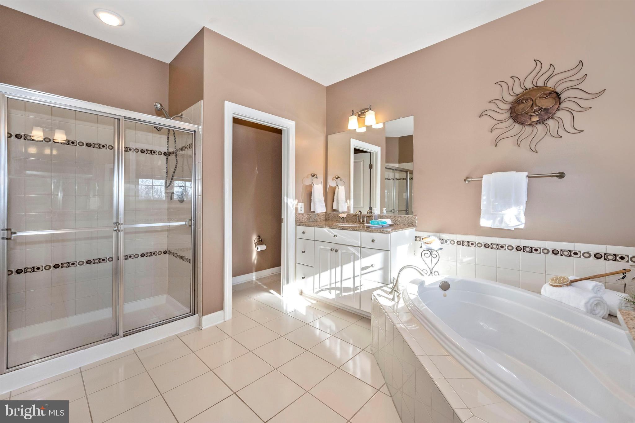 23410 Kimblehunt Place Gaithersburg, MD 20882 - Photo 34 of 72 4 piece owner's private bath.