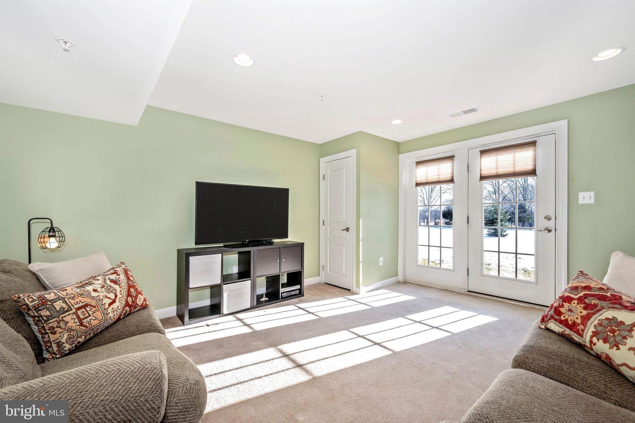 23410 Kimblehunt Place Gaithersburg, MD 20882 - Photo 40 of 72 Walkout basement to large level yard.
