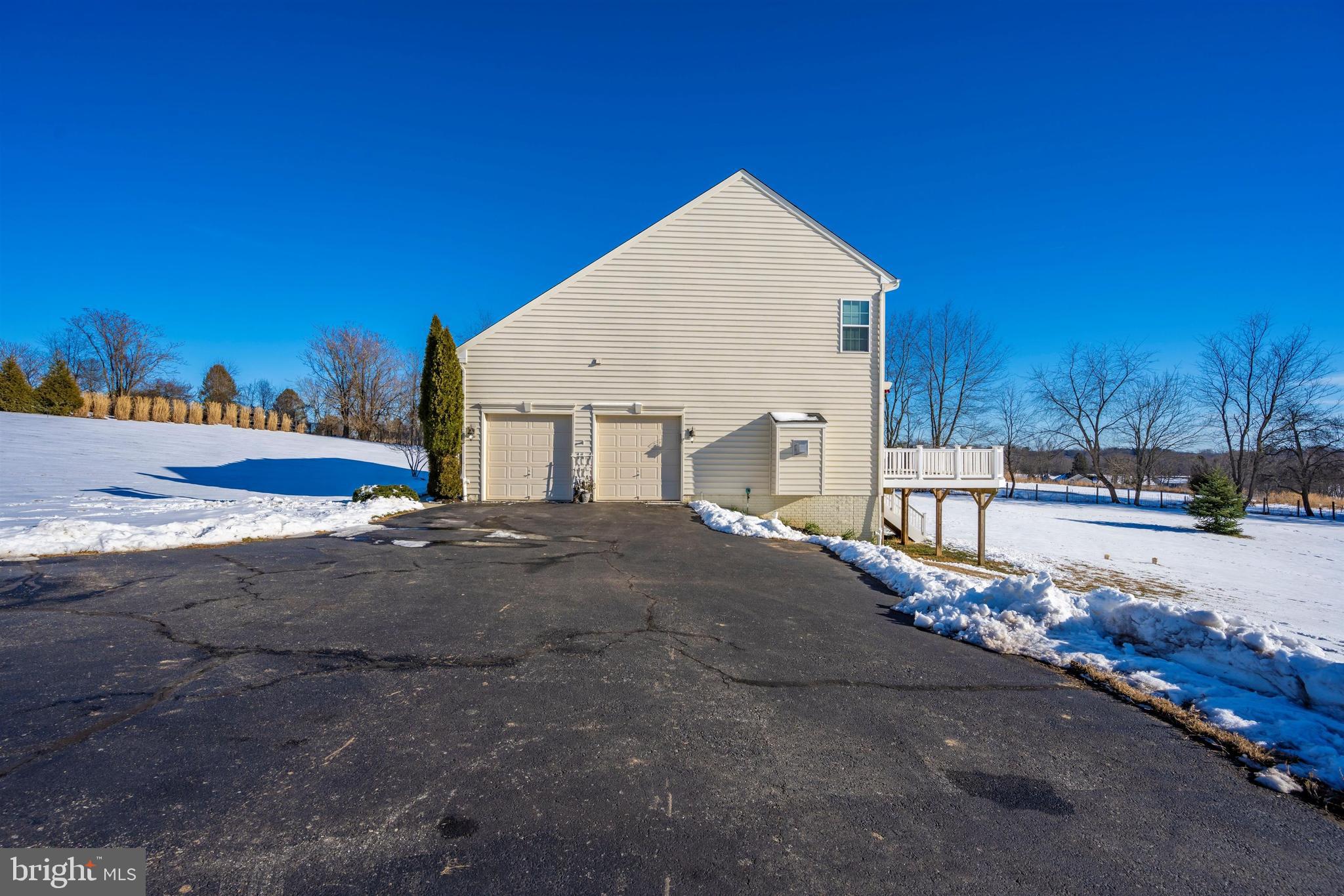 23410 Kimblehunt Place Gaithersburg, MD 20882 - Photo 58 of 72 Plenty of room for parking.