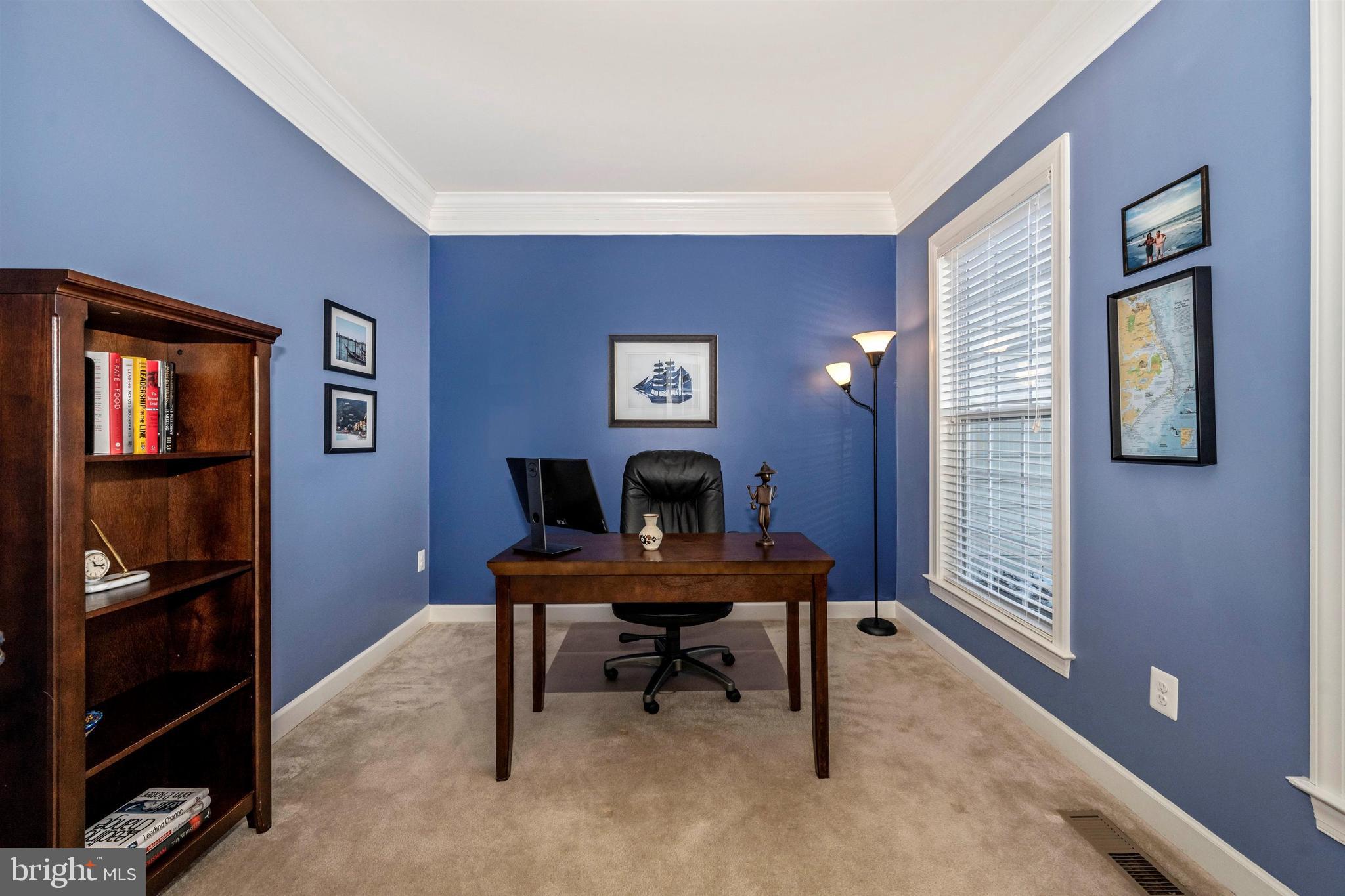 23410 Kimblehunt Place Gaithersburg, MD 20882 - Photo 10 of 72 Home office to the right of the front door.