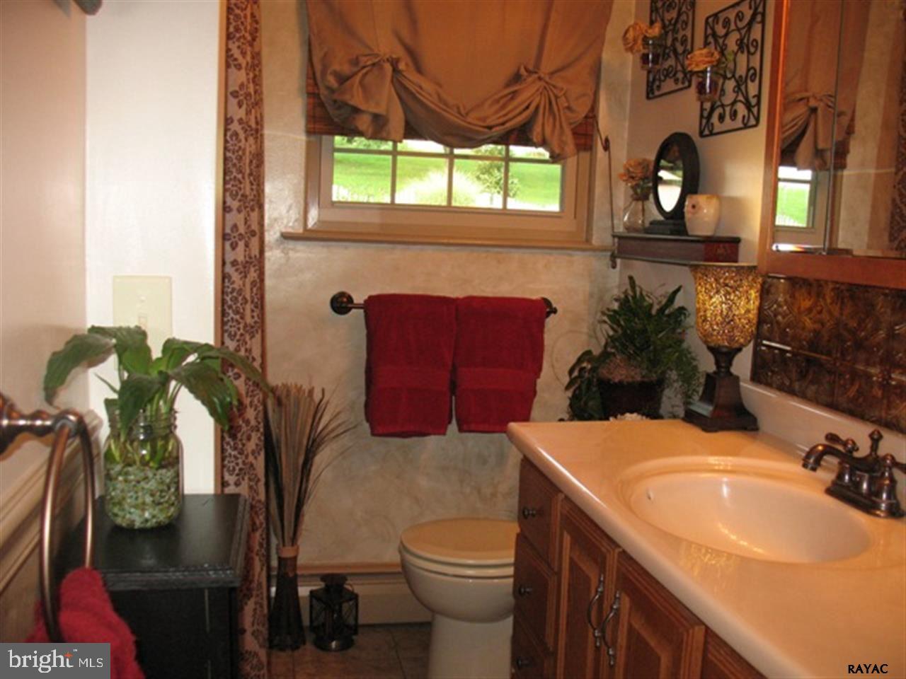 40 Baltimore Street Spring Grove, PA 17362 - Photo 13 of 34 Gallery Image 13