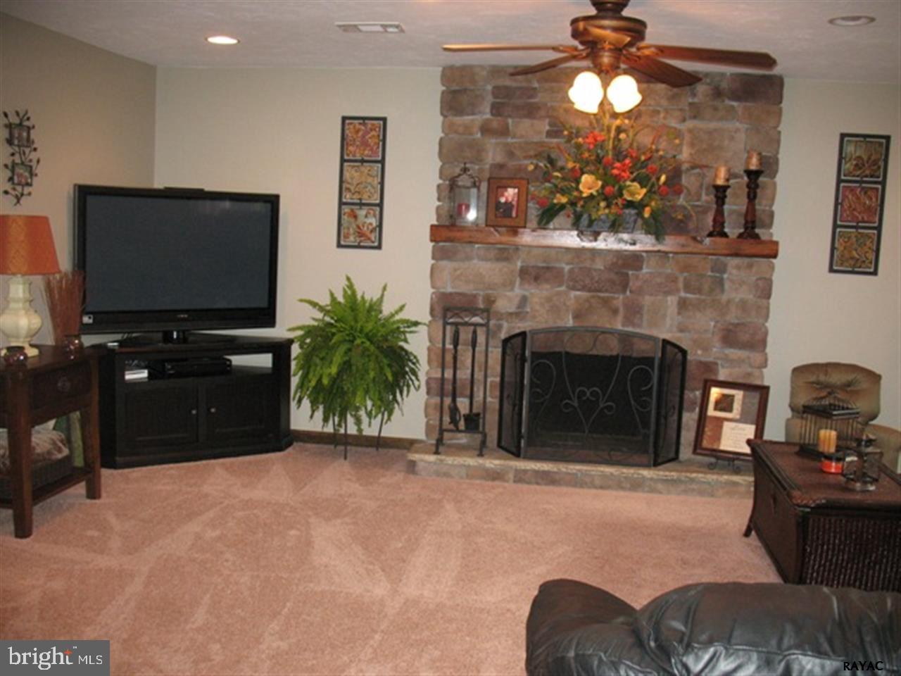 40 Baltimore Street Spring Grove, PA 17362 - Photo 21 of 34 Gallery Image 21