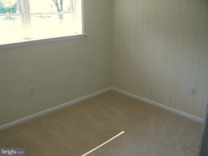 5618 Westgate Road Lanham, MD 20706 - Photo 8 of 17 a view of a small space with window