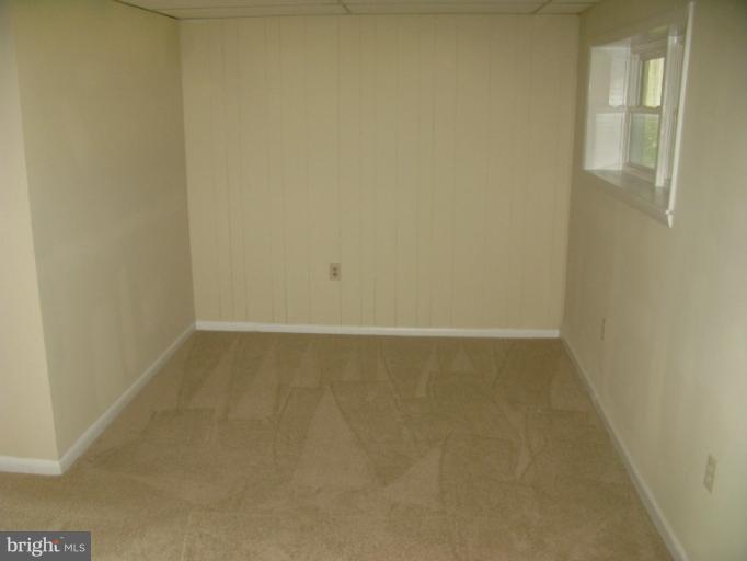 5618 Westgate Road Lanham, MD 20706 - Photo 10 of 17 a view of a small space