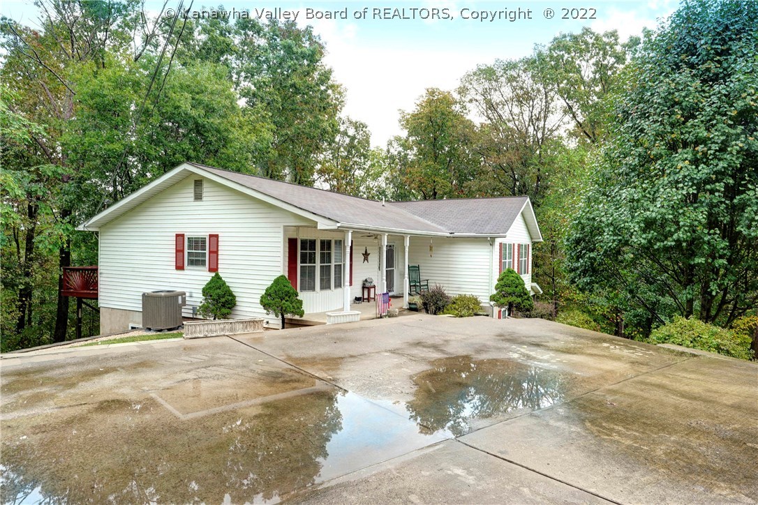 78 Sapphire Road St. Albans, WV 25177 - Photo 3 of 30 Gallery Image 3