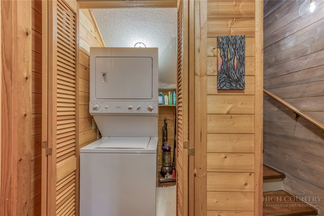 392 Locust Road Newland, NC 28657 - Photo 29 of 43