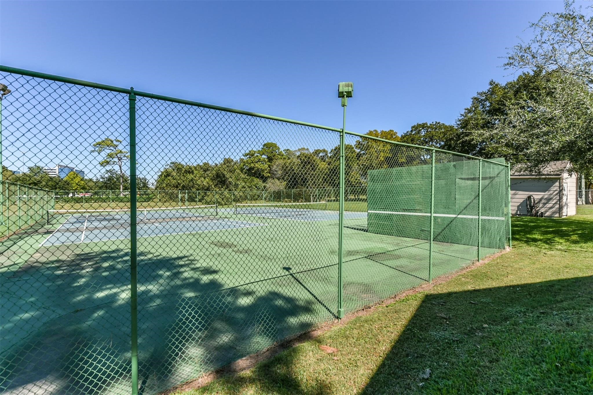 811 Threadneedle Street, Unit 258 Houston, TX 77079 - Photo 38 of 39 a view of a park