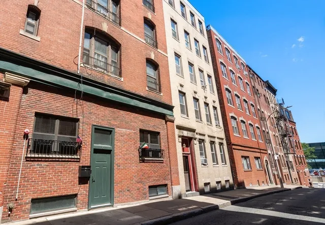 $1,329,000 | 4-6 Henchman Street, Unit 46, Boston, MA 02113
