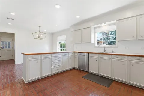 $359,000 | 1200 Inverness Drive, Lake Charles, LA 70605