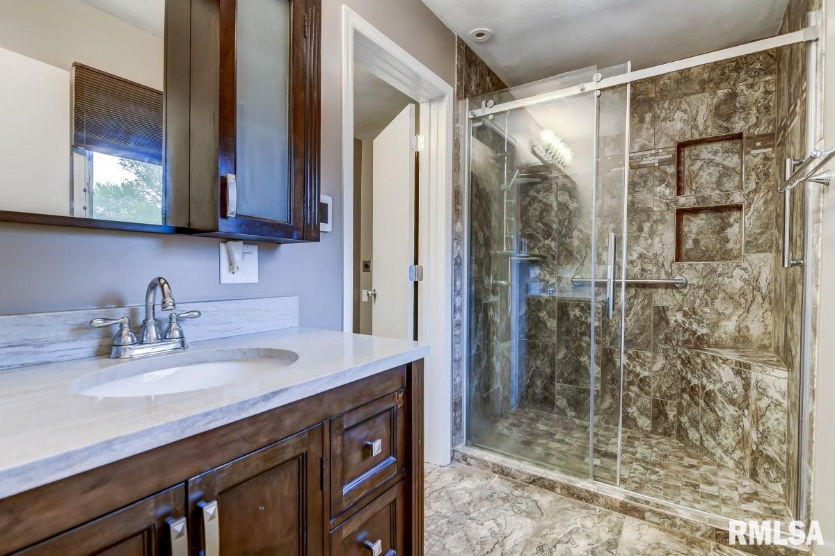 79 Drawbridge Road Springfield, IL 62704 - Photo 20 of 34