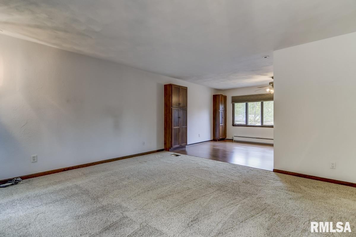 79 Drawbridge Road Springfield, IL 62704 - Photo 3 of 34