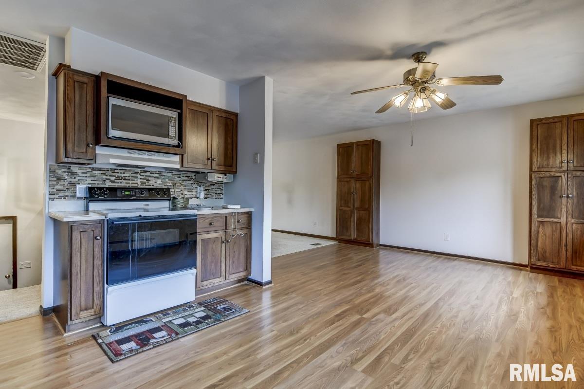 79 Drawbridge Road Springfield, IL 62704 - Photo 8 of 34