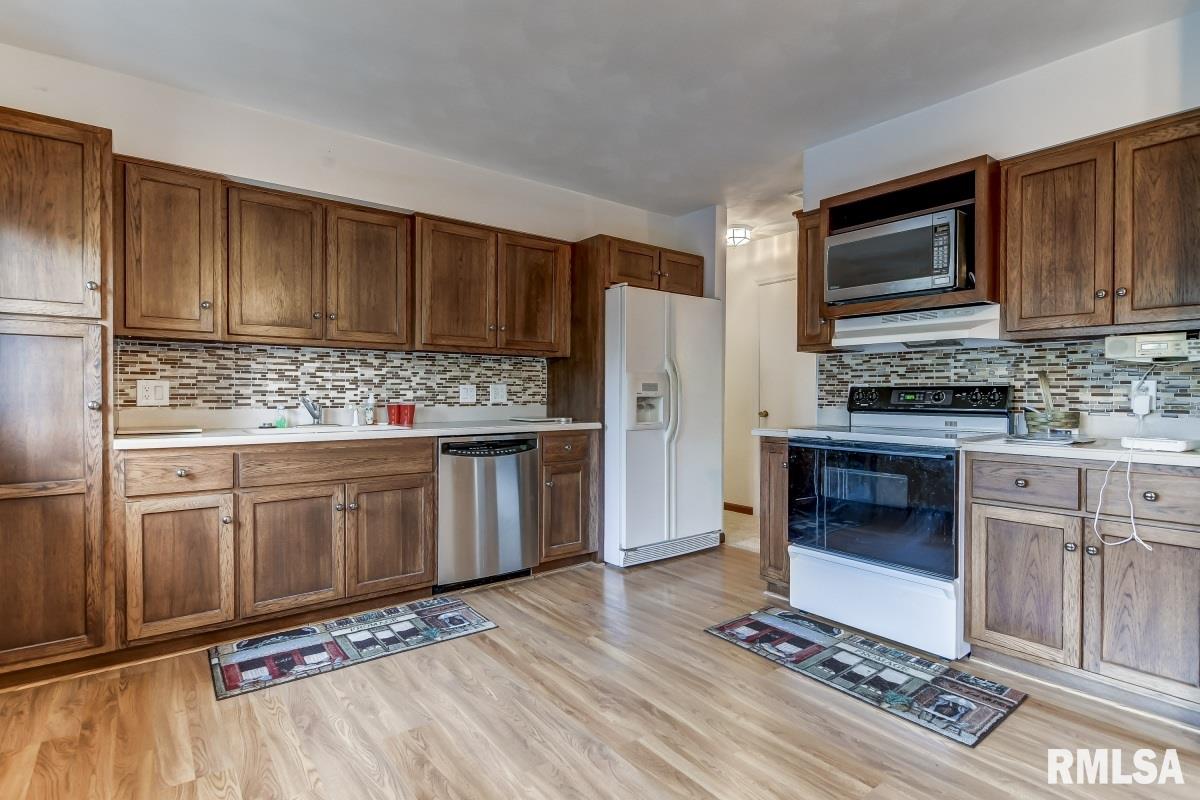 79 Drawbridge Road Springfield, IL 62704 - Photo 9 of 34