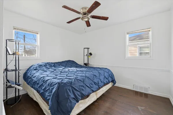 $160,000 | 24883 Brittany Avenue, Eastpointe, MI 48021