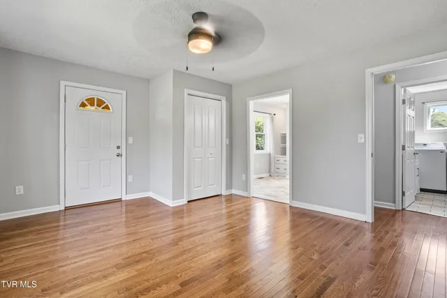 $379,000 | 10114 Hayters Gap Road, Abingdon, VA 24210