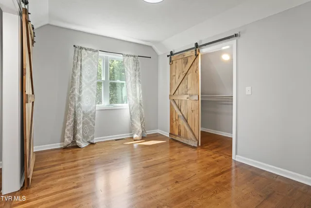 $379,000 | 10114 Hayters Gap Road, Abingdon, VA 24210