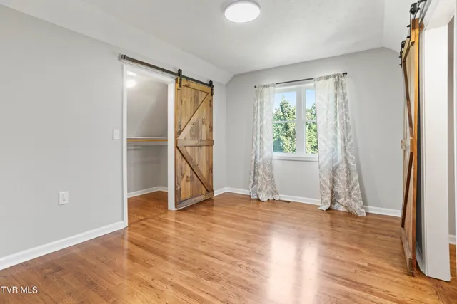 $379,000 | 10114 Hayters Gap Road, Abingdon, VA 24210