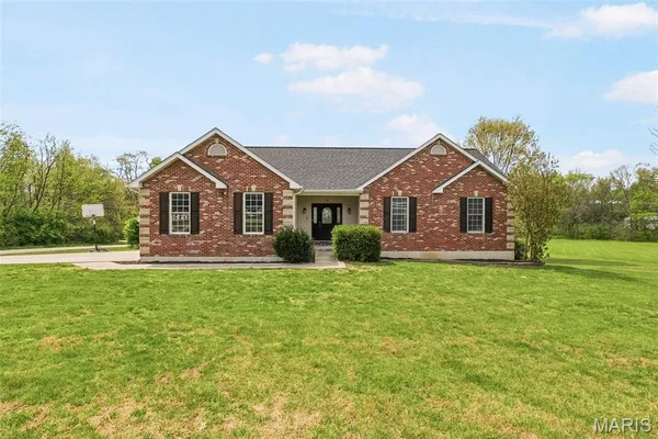 $498,000 | 5 Hannah Ridge Trail, Elsberry, MO 63343