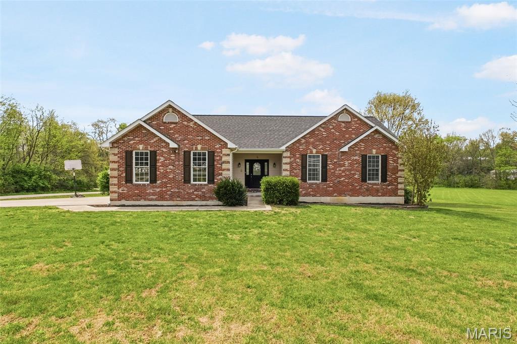 5 Hannah Ridge Trail Elsberry, MO 63343 - Photo 3 of 68