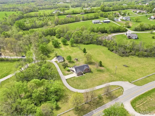 $498,000 | 5 Hannah Ridge Trail, Elsberry, MO 63343