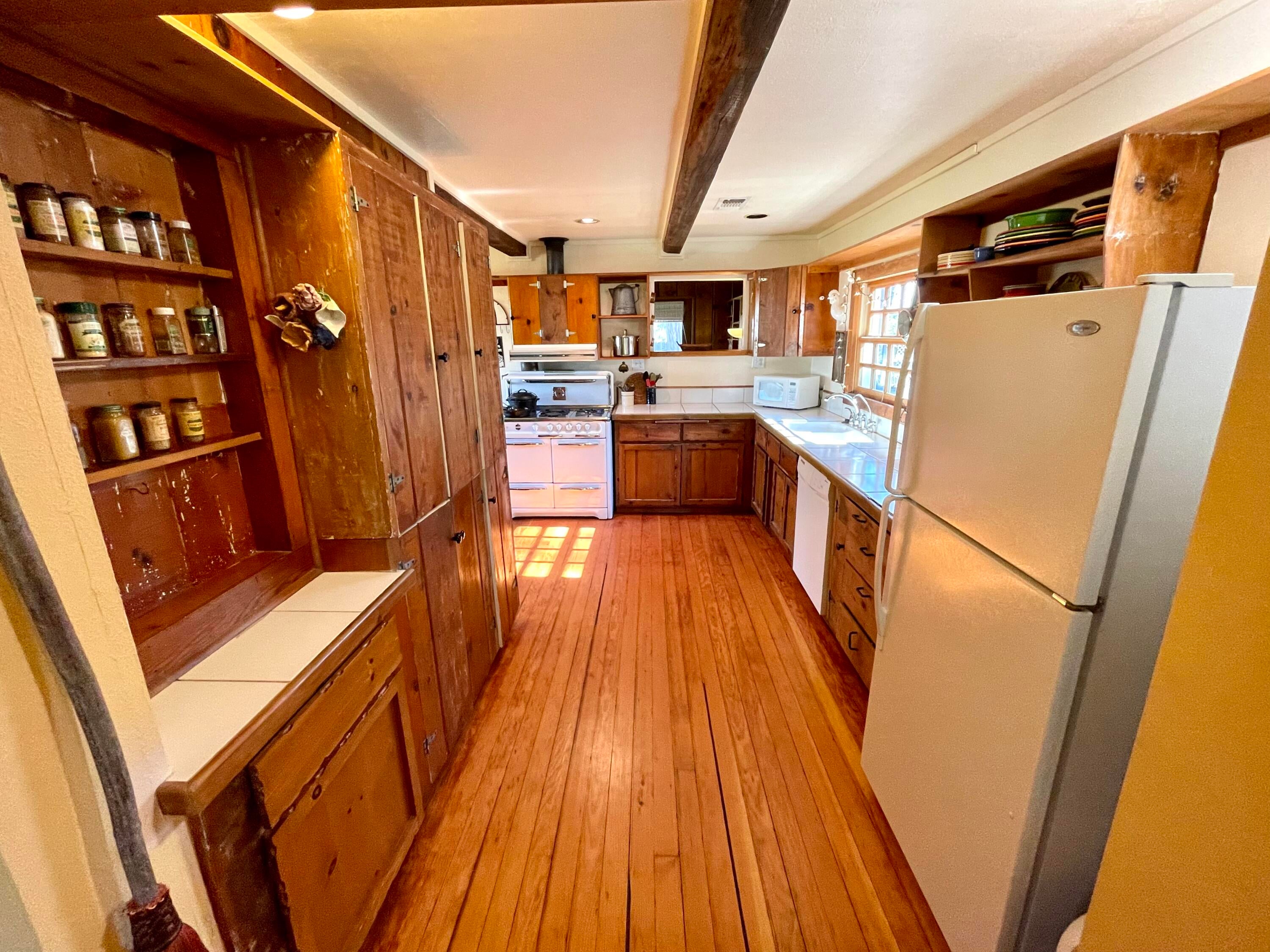 4296 Colver Road Phoenix, OR 97535 - Photo 13 of 56 Gallery Image 13