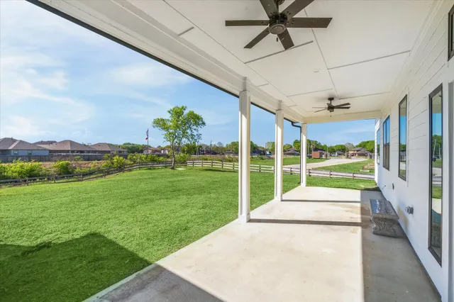 $600,000 | 4112 Leslie's Way, Dickinson, TX 77539