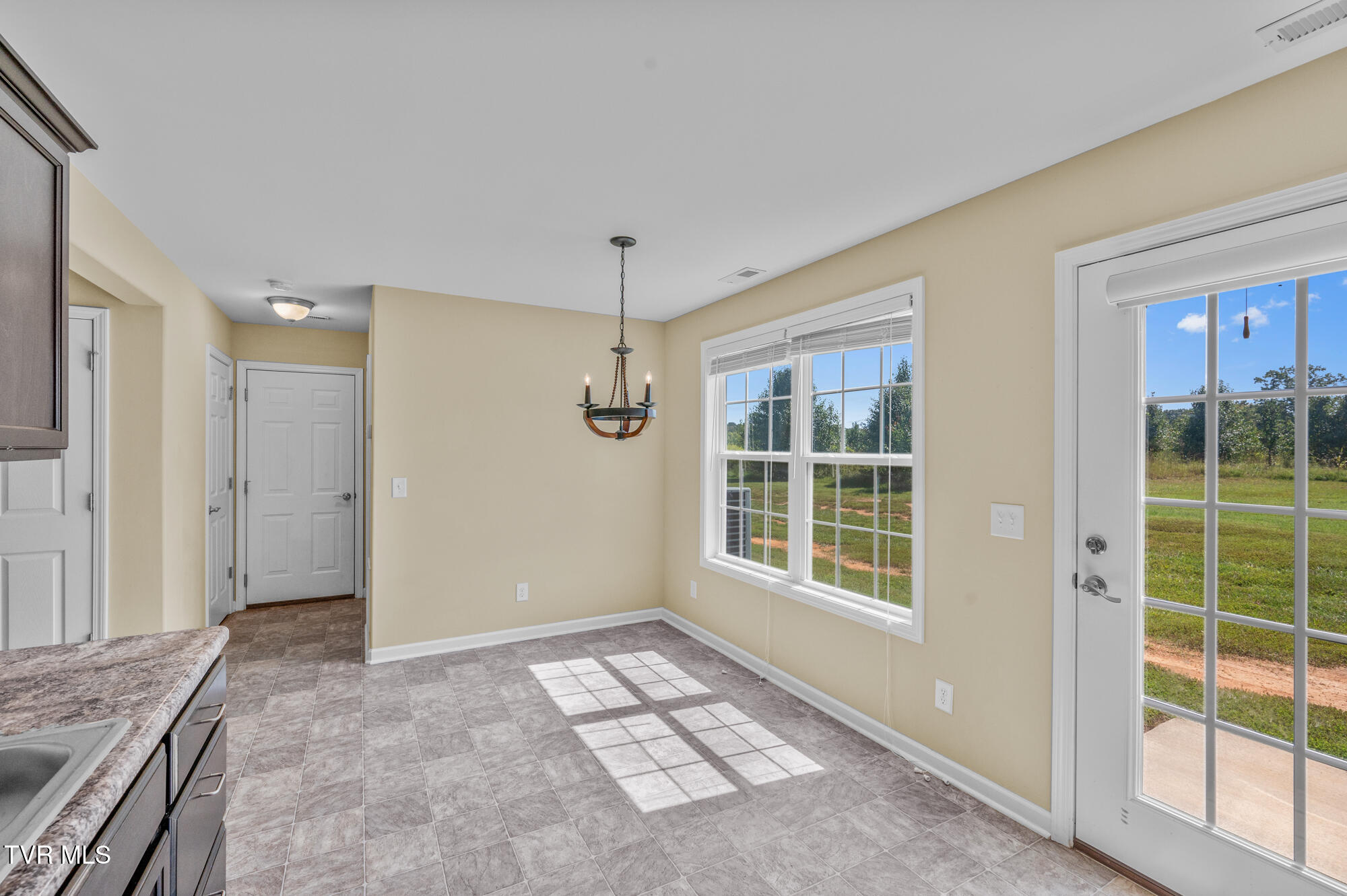 396 Jonesboro Road, Unit 38 Piney Flats, TN 37686 - Photo 11 of 24 DSC_6753 copy