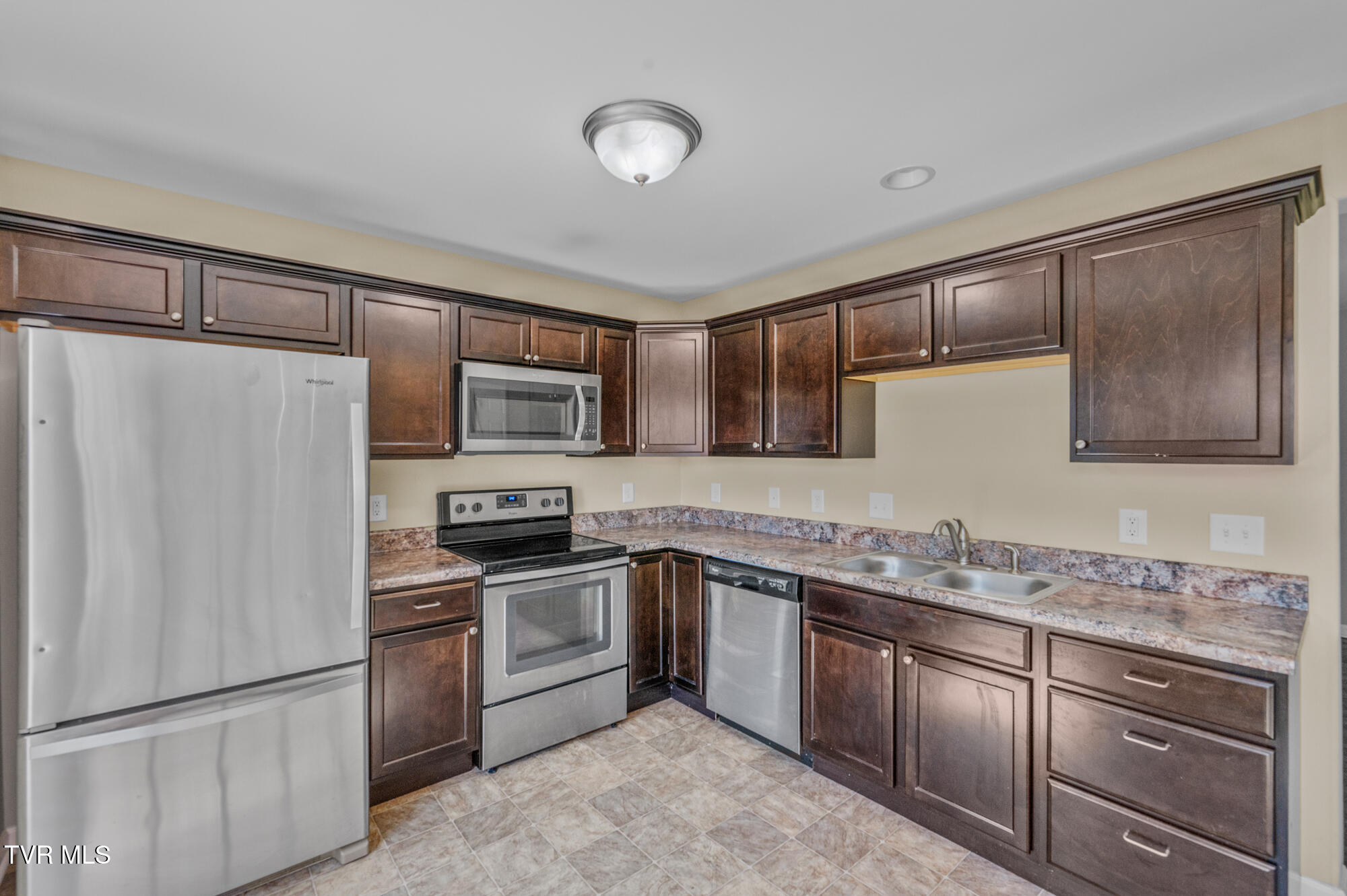 396 Jonesboro Road, Unit 38 Piney Flats, TN 37686 - Photo 9 of 24 DSC_6750 copy