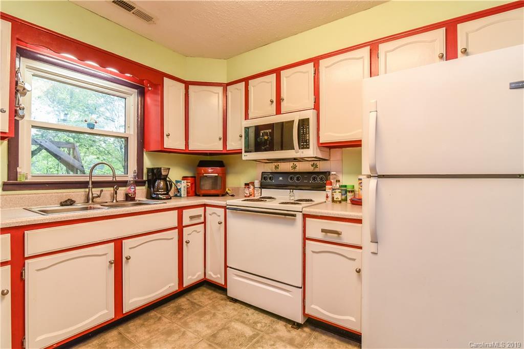 21 Sleepy Gap Road Arden, NC 28704 - Photo 14 of 31 Gallery Image 14