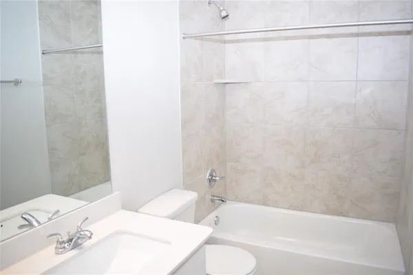 $1,950 | 208 Shugart Street, San Marcos, TX 78666