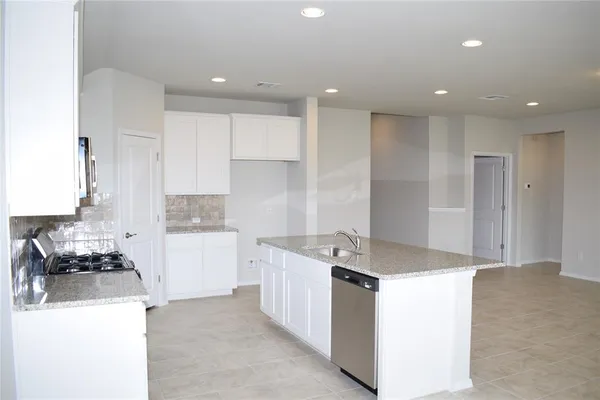 $1,950 | 208 Shugart Street, San Marcos, TX 78666