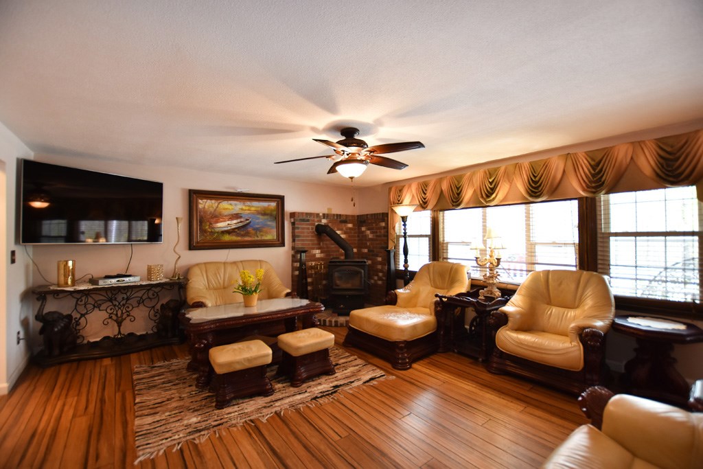 545 Town Farm Road Burrillville, RI 02859 - Photo 11 of 39 Living Room