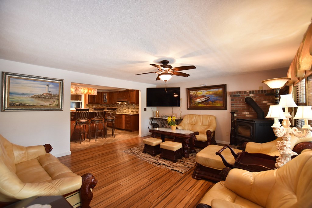 545 Town Farm Road Burrillville, RI 02859 - Photo 12 of 39 Living Room