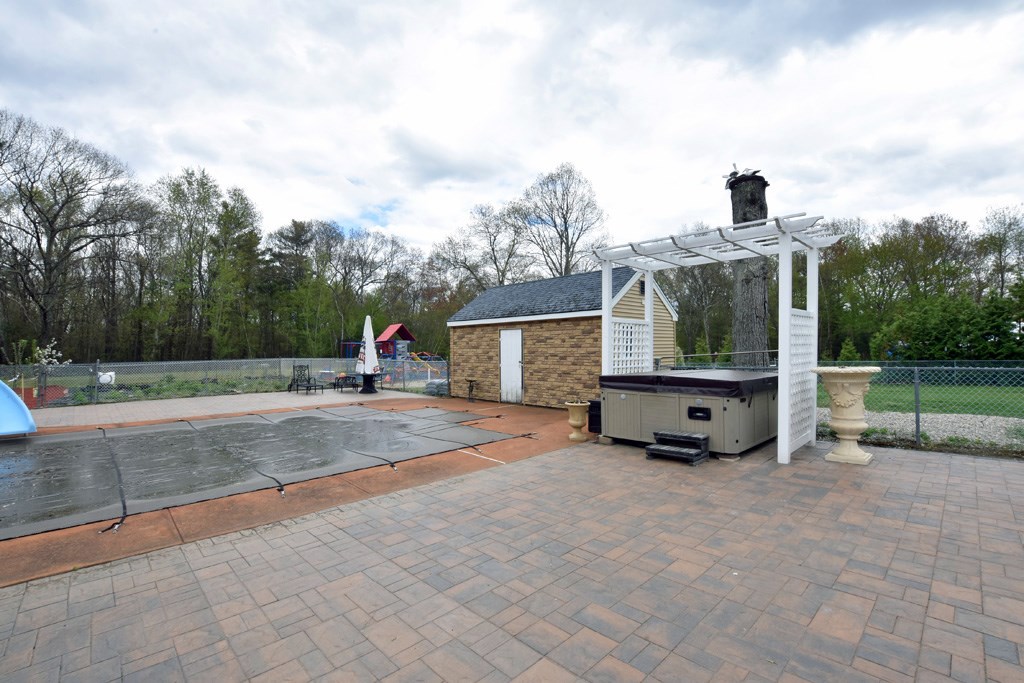 545 Town Farm Road Burrillville, RI 02859 - Photo 6 of 39