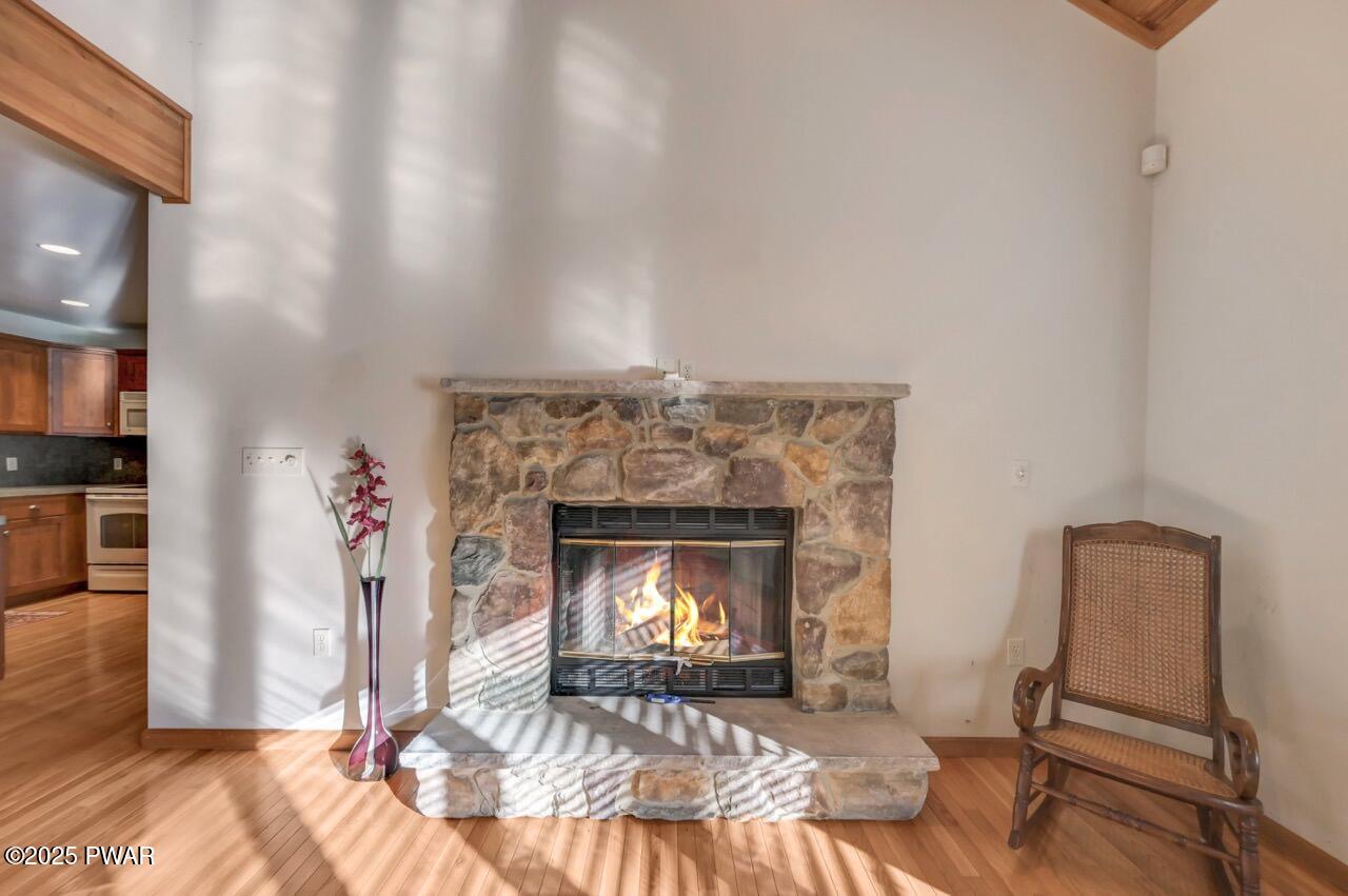 2124 Oaktree Lane Bushkill, PA 18324 - Photo 13 of 53
