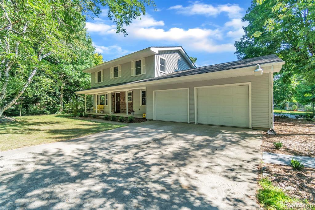 1555 Sexton Road Howell, MI 48843 - Photo 4 of 45