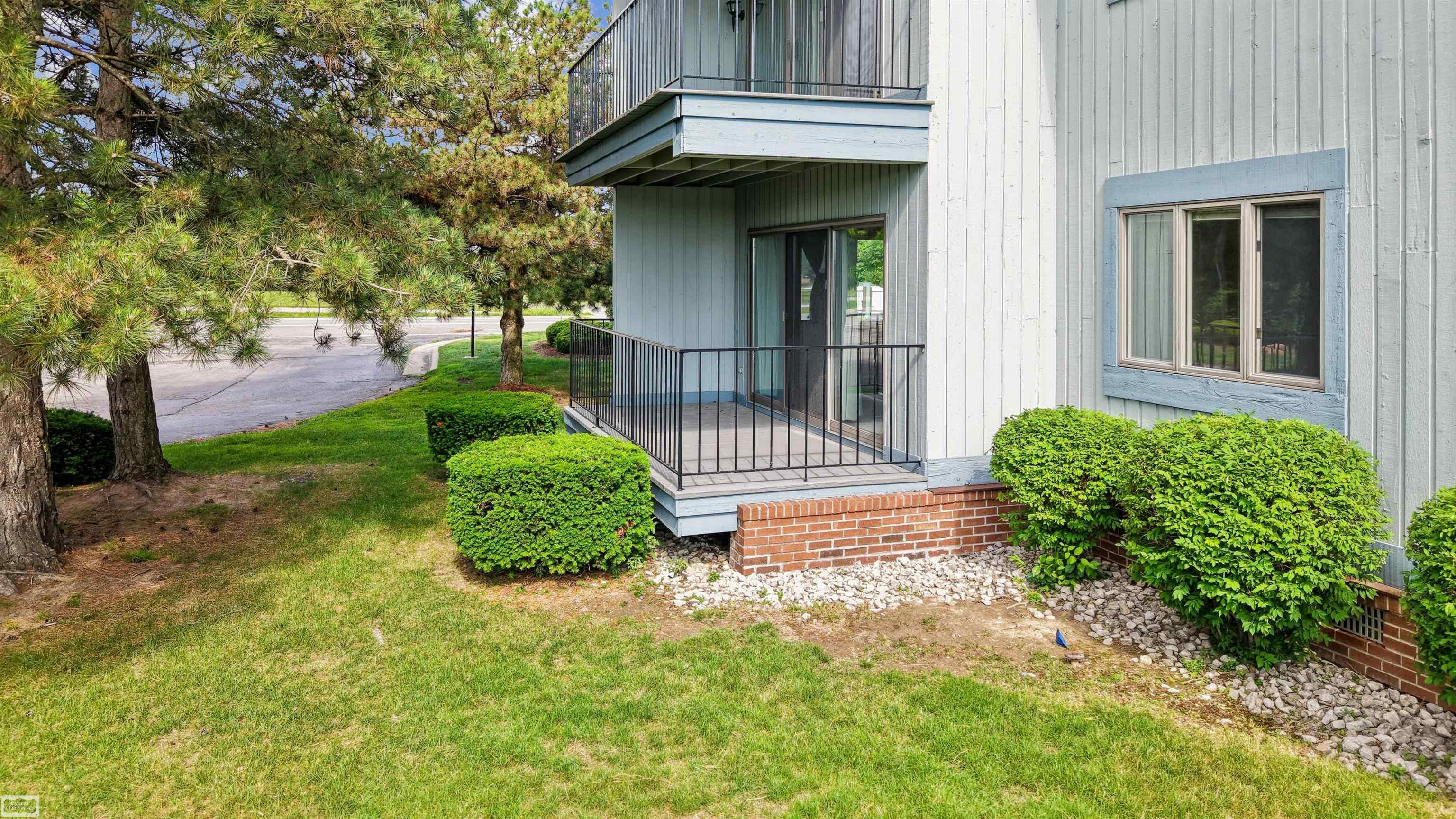1715 River Road St. Clair, MI 48079 - Photo 7 of 34