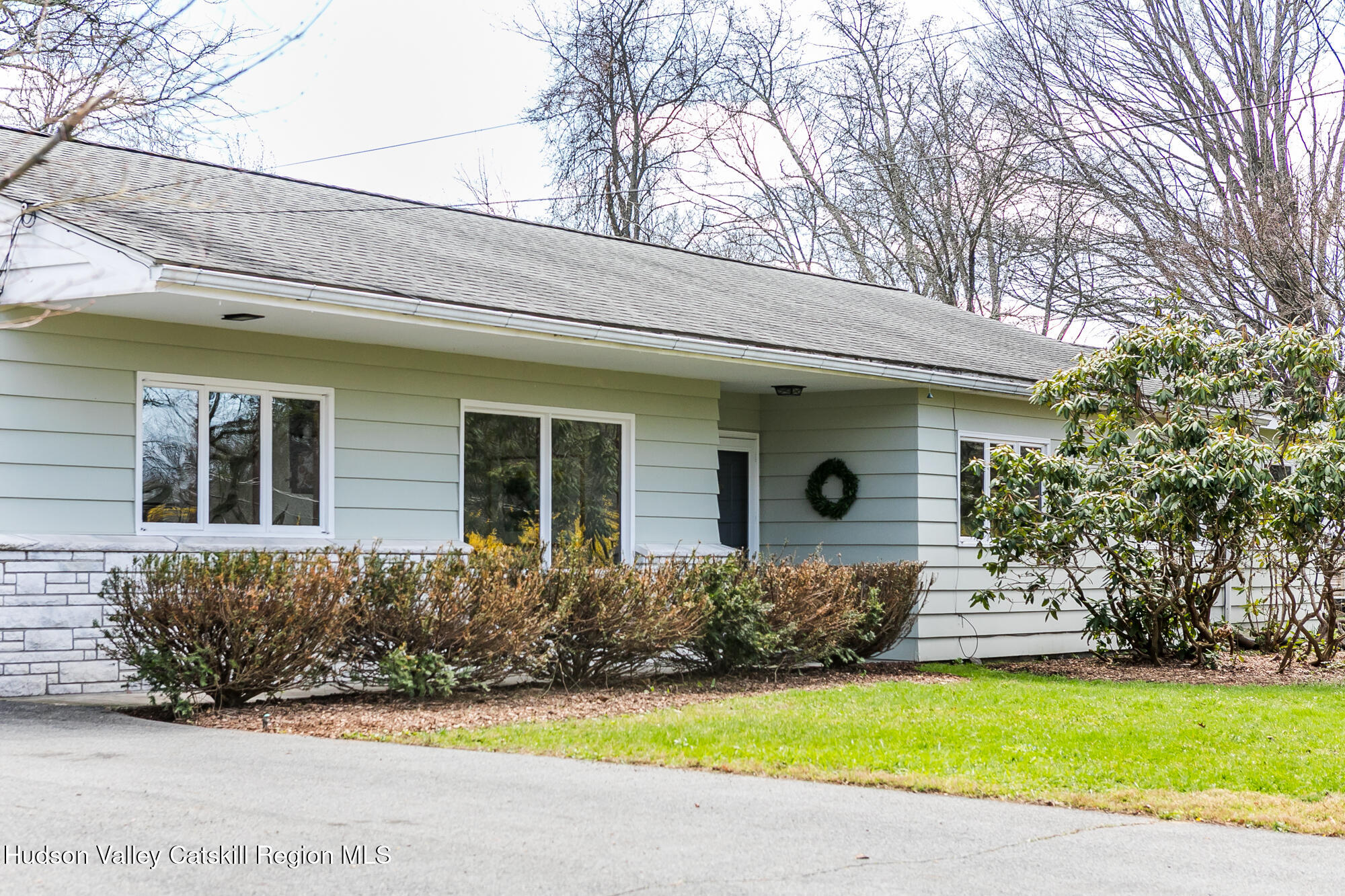 596 Hoagerburgh Road Wallkill, NY 12589 - Photo 2 of 32 WallkillFinals-28