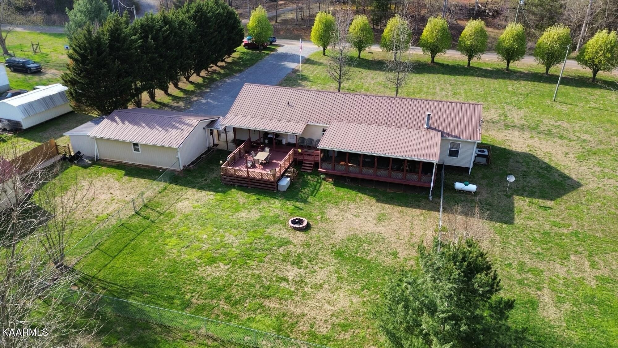 211 Baker Farm Road Tellico Plains, TN 37385 - Photo 7 of 32 Gallery Image 7