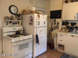 10 Bay State Road Pittsfield, MA 01201 - Photo 19 of 24 10 Bay state (16)