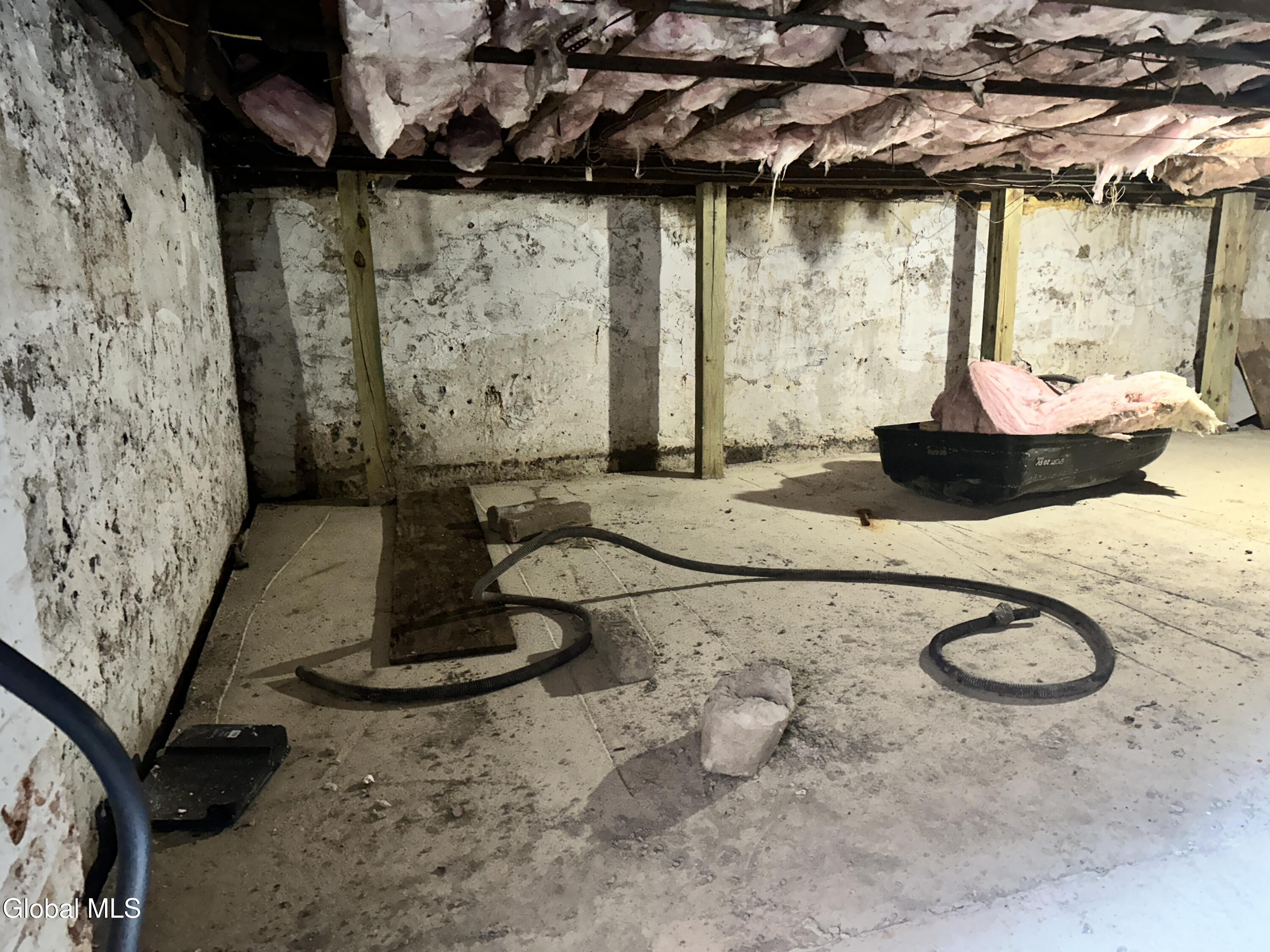 905 Mason Street Schenectady, NY 12308 - Photo 8 of 43 IMG_2169