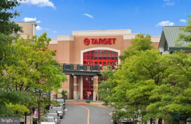 $3,500 | 9764 Fields Road, Gaithersburg, MD 20878