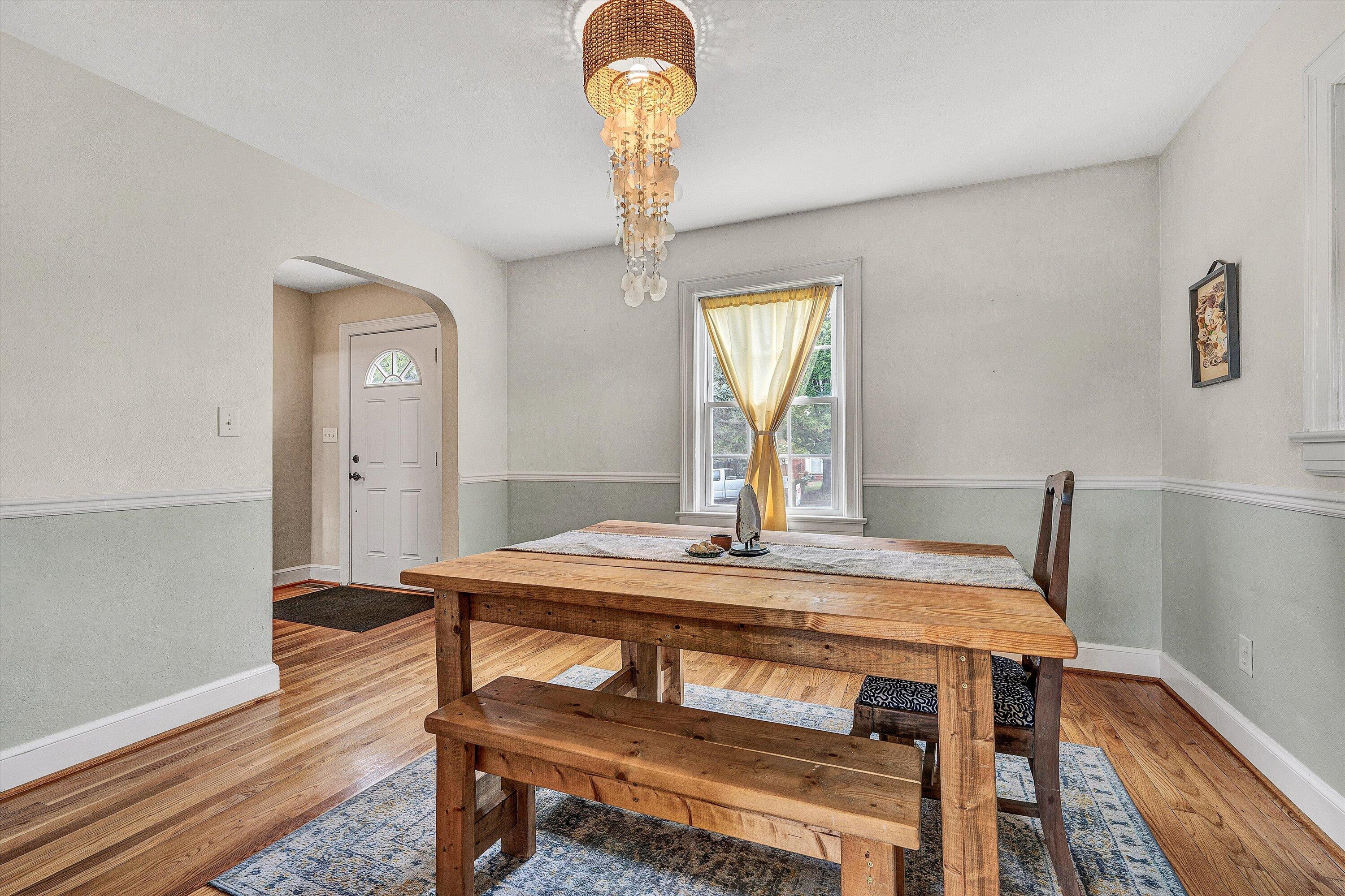 2317 Idavere Road Southwest Roanoke, VA 24015 - Photo 8 of 36 08-DSC09361-46
