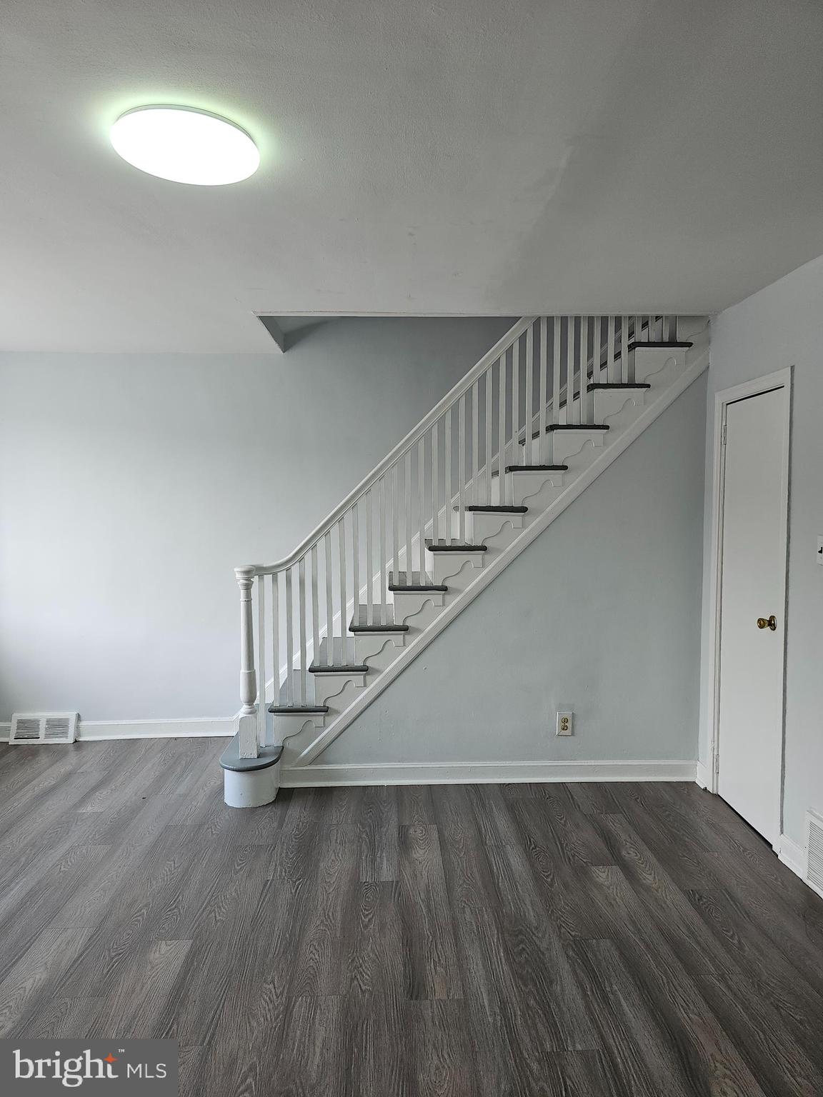 1239 Hellerman Street Philadelphia, PA 19111 - Photo 5 of 28