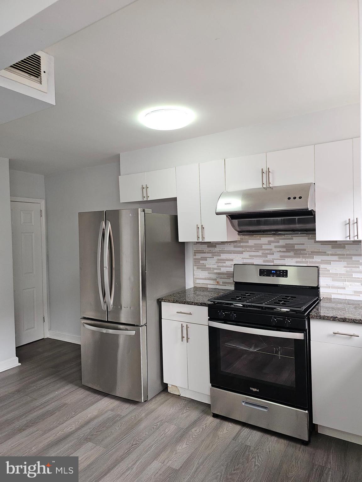 1239 Hellerman Street Philadelphia, PA 19111 - Photo 8 of 28