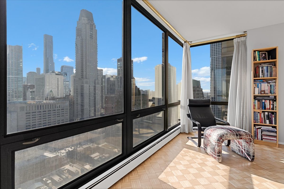 100 East Bellevue Place, Unit 25C Chicago, IL 60611 - Photo 9 of 24