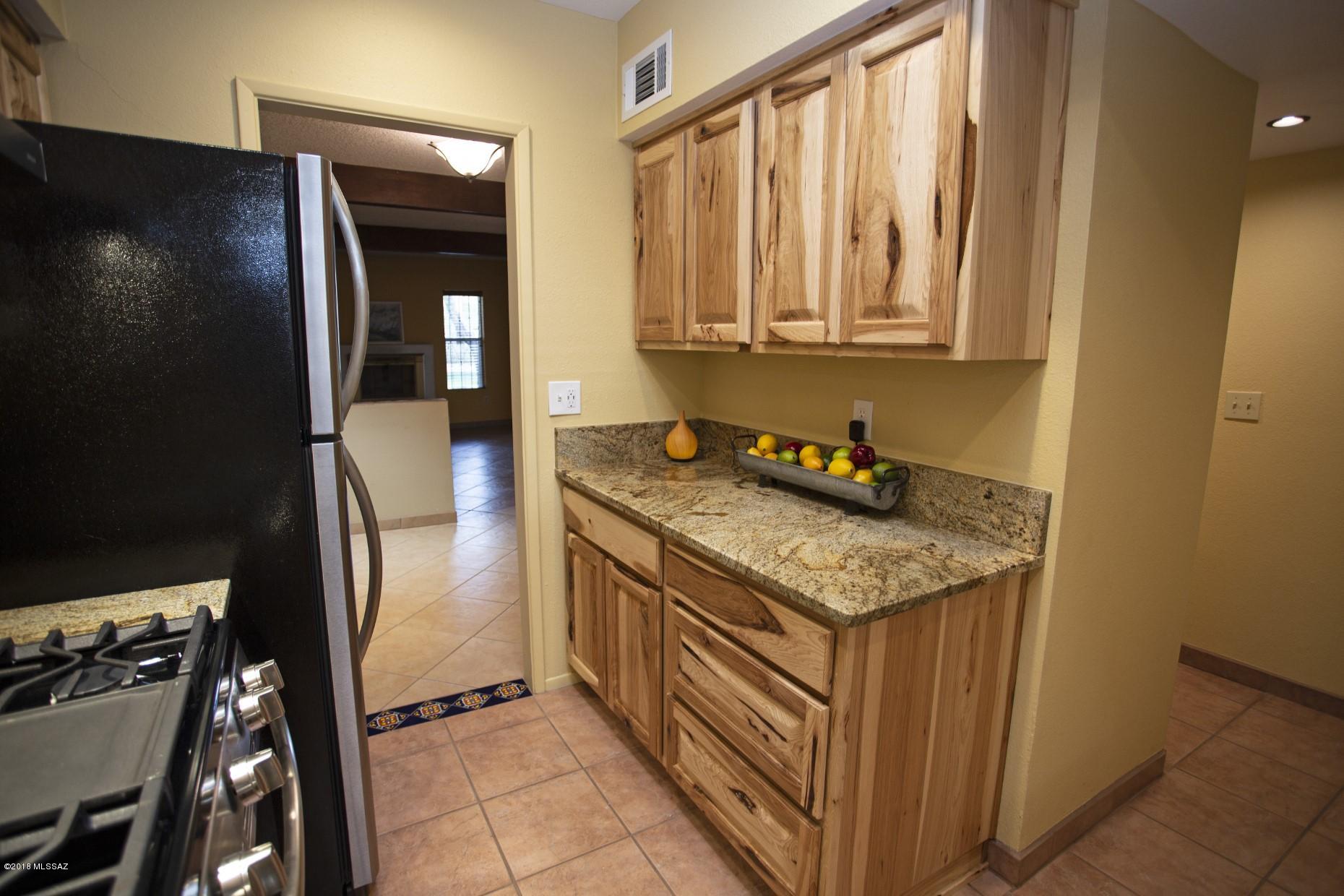 3750 North Country Club Road, Unit 2 Tucson, AZ 85716 - Photo 8 of 19